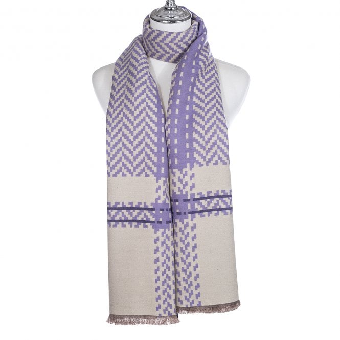 A beautiful violet and beige patterned scarf with fringe edges.

186cm x 65cm

100% Viscose 